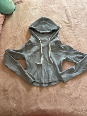 Cropped Ribbed Hoodie in Dusty Teal